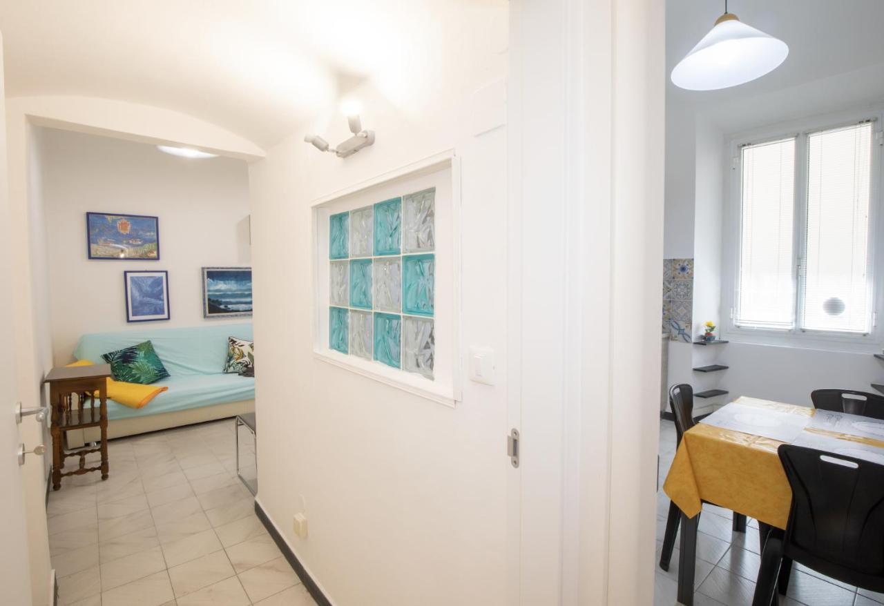 Apartmán Via Manzoni Savona Exteriér fotografie